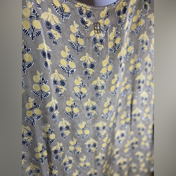 Women Printed Viscose Rayon Straight Kurta Beige - Picture 6 of 14